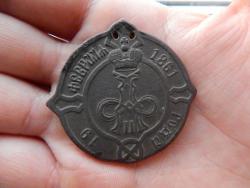 post-33855-0-87380300-1428507794_thumb.j