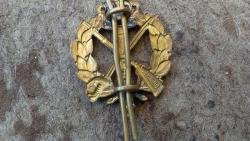 post-31186-0-38694100-1409577259_thumb.j