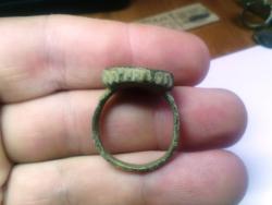 post-35261-0-54346100-1441477632_thumb.j