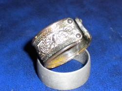 post-4632-0-98213800-1319289784_thumb.jp