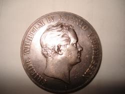 post-11225-0-89384700-1385215173_thumb.j