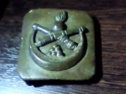 post-13066-0-37312400-1355903058_thumb.j