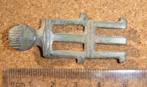 Amulet-chelovek-bronza.-saltovo-mayatska