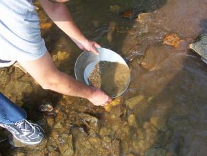 Gold_panning_for_fun.JPG
