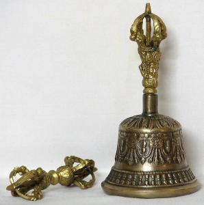 buddhist-bell-and-dorje-PV45_l.jpg