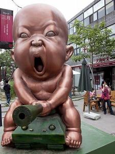 Staue%2012_Baby%20Bazzoka.jpg
