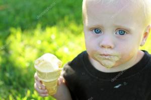 depositphotos_31659471-stock-photo-messy-baby-eating-ice-cream.jpg