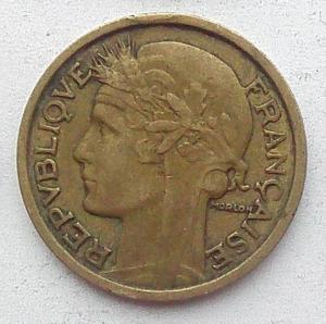 IMG04708выст Франция 1 фр 1933.jpg