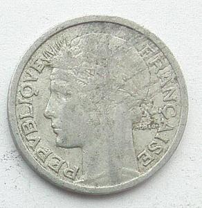 IMG04743выст Франция 1 фр 1947.jpg