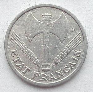 IMG04726выст Франция 1 фр 1943 Виши.jpg