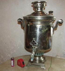 carskij_samovar_banka_batashev.thumb.jpg.05e3867e72f72dec4b85c2428b496280.jpg