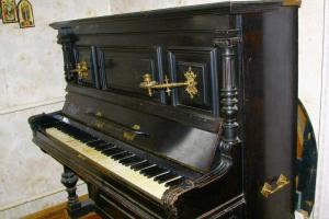 prodam-starinnoe-nemeckoe-pianino-August-Dassel--5155-1306062492285704-2-big.thumb.jpg.5ac3fd791430e4587041997834625060.jpg