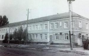 privolzhskiy_pos._kvasnikovka_psihonevrologicheskogo_internat_ul._kolhoznaya_85._orientirovochno_seredina_60-h_godov.thumb.jpg.da837c6f6c584bcedc063922a7200ffc.jpg