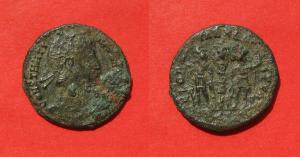 Монета Рим 326.jpg