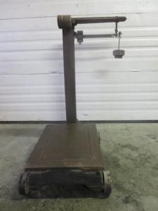 dis3308-antique-fairbanks-platform-scale-with-weights-1000-lbs-capasity.thumb.jpg.e0e6d55f27990dabee014fcc4d82f574.jpg