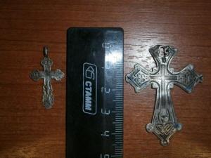 2 сереб крестика 84 пр. один с утр 002.JPG