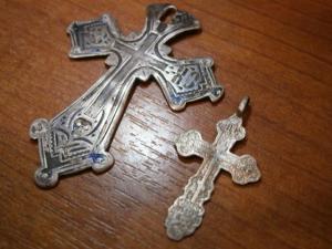 2 сереб крестика 84 пр. один с утр 005.JPG