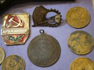 разное с пистолем и монетами 007.JPG