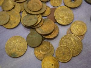 разное с монетами ссср и остатками имперских на опыты 010.JPG