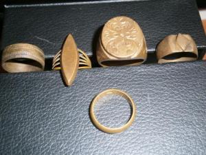 наверш закрутсабли+обоймица ножен+крест сер+5колец с печат цыган 020.JPG